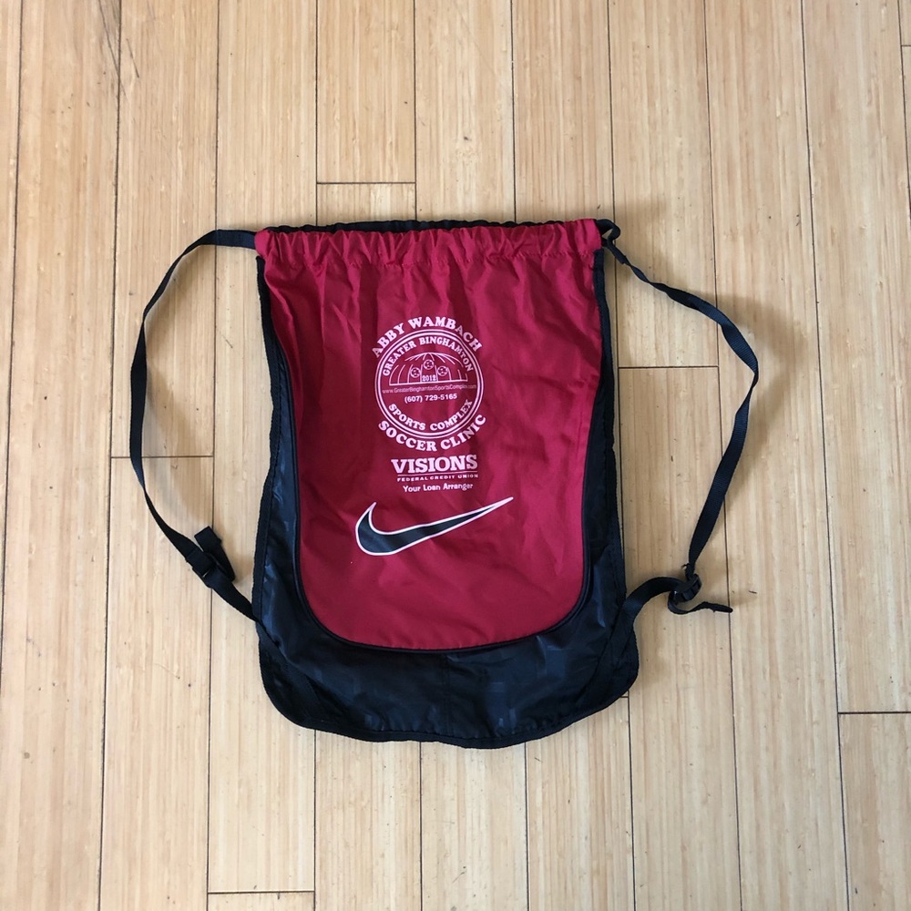 ⭐️ Lightly used unisex Abby Wambach Nike bag